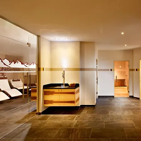 מלון Elisabeth Superior 3*